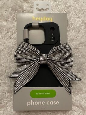 heyday iPhone 17 Pro phone case Black with Bedazzled Bow NWT